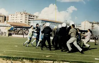 Siirt Jetpa Spor'un futbol tarihine geçen olaylı maçı: Karşılaşma tatil edildi