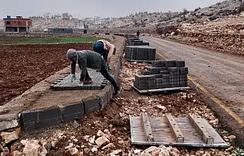 Siirt Kayabağlar'da Temizlik ve Kaldırım Çalışmaları Aralıksız Devam Ediyor