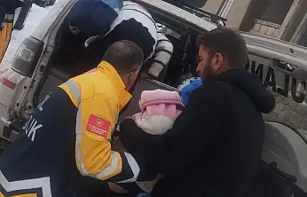 Siirt Pervari'de Hayat Mücadelesi: Kar Altında Biri Bebek İki Hasta Kurtarıldı