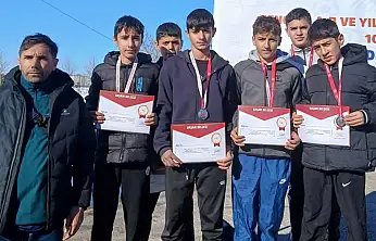 Siirt Sancaklar Ortaokulu Kros Takımı Türkiye Şampiyonası'na Yükseldi