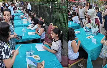 Siirt'te 4. Sınıf Öğrencileri Yazdıkları Kitapları İmzaladı