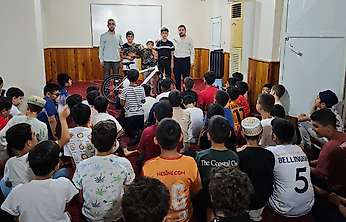 Siirt'te 40 Hadis Ezberleyen Öğrenci Bisikletle Ödüllendirildi