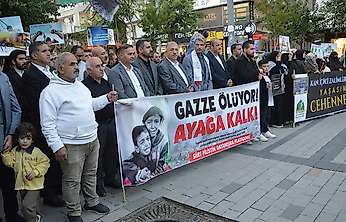 Siirt'te 7 Ekim'in üçüncü yıl dönümünde Filistin'e destek programı düzenlendi