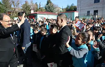 Siirt'te 90 Bin Öğrenci Karne Sevinci Yaşadı