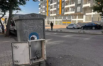 Siirt'te Açık Bırakılan Elektrik Panosu Tehlike Saçıyor