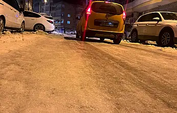 Siirt'te Ciddi Buzlanma Uyarısı: Cadde ve Sokaklar Risk Oluşturuyor