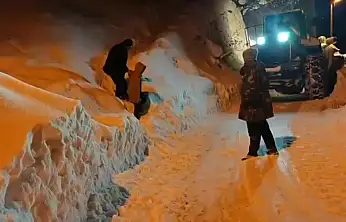 Siirt'te çocuğun üzerine soba devrildi, ekipler 6 saatlik çalışmayla hastaneye ulaştırdı