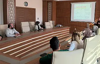 Siirt'te çocuk evleri personeline bulaşıcı hastalıklar eğitimi