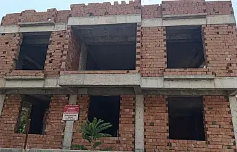 Siirt'te Çocuklar İçin Kuran Kursu Yapılacaktı, Madde Bağımlılarının Yuvası Oldu! 3 Yıldır Bekliyor