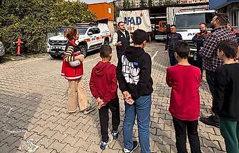 Siirt'te Çocuklara Afet Bilinci Kazandırmak İçin AFAD Ziyareti