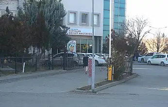 Siirt'te Esnafı Uyaran Zabıta Memuruna Bıçaklı Saldırı