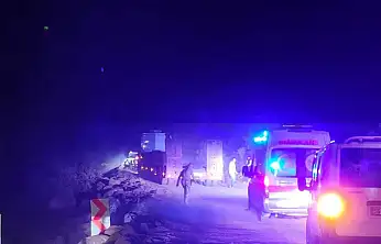 Siirt'te Hasta Almaya Giden Ambulans, Yol Çalışması Nedeniyle İlerlemekte Zorlandı