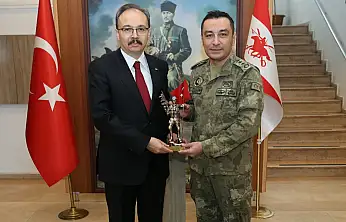 Siirt'te huzur ve güvenlik çalışmaları: 3. Tugay Komutanı'ndan Vali Kızılkaya'ya kapsamlı brifing