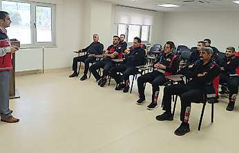 Siirt'te İtfaiye Ekiplerine Aile Bağlarını Güçlendirme Eğitimi