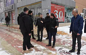 Siirt'te Karla Mücadele Çalışmaları Sürüyor: Belediye Yetkilileri Sahada İnceleme Yaptı