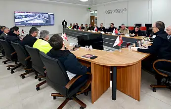 Siirt'te karla mücadele toplantısında sert uyarı: Gerçeği çarpıtanlar takipte