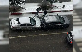 Siirt'te karlı hava kazayı beraberinde getirdi