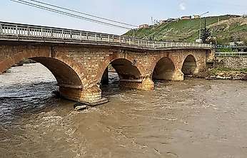 Siirt'te Kezer Köprüsü için çalışmalar hızlandırılmalı