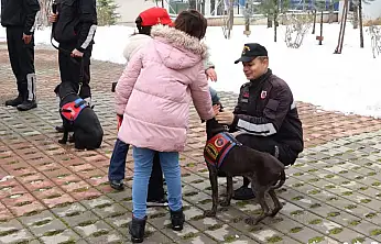 Siirt'te Koruma Altındaki Çocuklara Jandarmadan Farkındalık Etkinliği