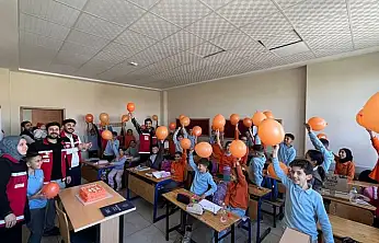 Siirt'te Lösemiyle Mücadele Eden Minik Berat'a Moral Ziyareti