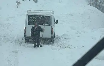 Siirt'te Mahsur Kalan Öğrenci Servisi Kurtarıldı