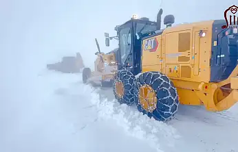 Siirt'te Merkeze Bağlı 14 Köy Yolu Ulaşıma Açıldı