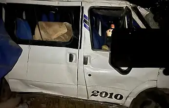 Siirt'te Minibüs Devrildi: Sürücü Kazayı Yara Almadan Atlattı