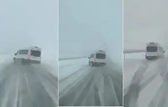 Siirt'te minibüsün kıl payı atlattığı kaza kamerada