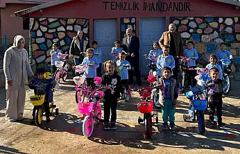 Siirt'te Öğrencilere Bisiklet Dağıtıldı