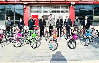 Siirt'te Okuma Kültürüne Teşvik: En Çok Kitap Okuyan Öğrencilere Bisiklet Ödülü