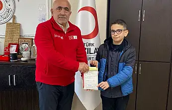 Siirt'te ortaokul öğrencisinden Gazze'ye bağış
