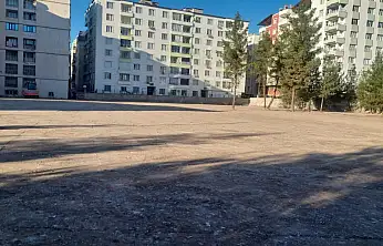 Siirt'te Otopark Sorunu: Kalıcı Çözüm Yerine Geçici Adımlar! Çok Katlı Otopark Yapmak Şart!