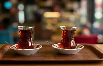 Siirt'te resmi zam gelmemesine rağmen bazı çay ocakları ve kahvehaneler çaya zam yaptı!