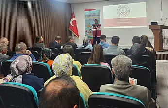 Siirt'te Sağlık Personeline Koruyucu Aile Eğitimi Verildi