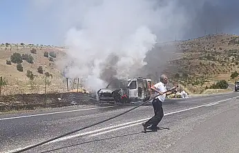 Siirt'te Seyir Halindeki Araç Alevlere Teslim Oldu