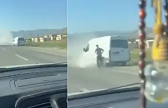 Siirt'te Seyir Halindeki Minibüs Yandı