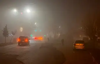 Siirt'te sis etkili oldu: Görüş mesafesi 50 metreye kadar düştü