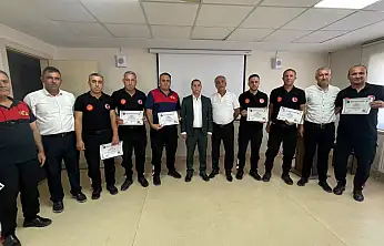 Siirt'te Su Altı Kurtarma Ekibi Profesyonel Oldu: Belgeleri Vali Yardımcısı Birkan Tatlısöz Verdi