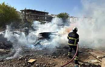 Siirt'te Tandır İçin Hazırlanan Çalı ve Odunlar Alev Aldı