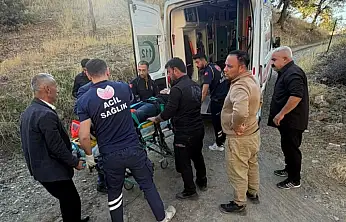 Siirt'te Trafik Kazası: 2 Kişi Aracın Altında Kaldı! 4 Kişi Yaralandı