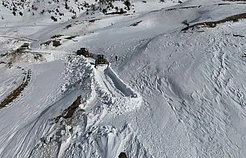 Siirt'te Ulaşıma Kapanan 282 Köy Yolu İçin Yoğun Mesai