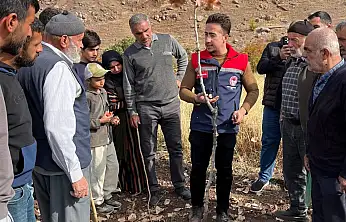 Siirt'te Üreticilere Fıstıkta Budama Eğitimi Verildi