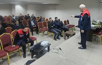 Siirt'te üreticilere fıstıkta verimi artırma teknikleri anlatıldı