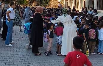 Siirt'te Yeni Eğitim Yılı Başladı: 92 Bin 300 Öğrenci Dersbaşı Yaptı