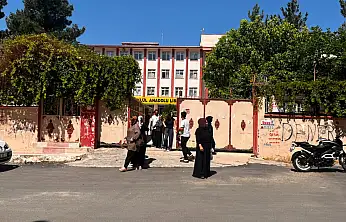 Siirt'te YKS Heyecanı Başladı: 12 Bin 457 Aday İlk Oturuma Girdi