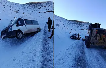 Siirt'te Yolcu Minibüsü Şarampole Yuvarlandı