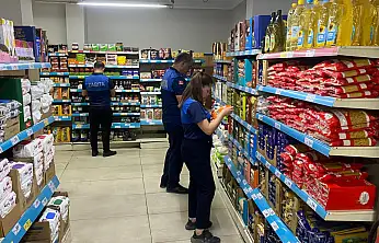 Siirt'te Zabıta Denetimi: 10 İş yerine 14 Bin 60 TL Ceza Kesildi