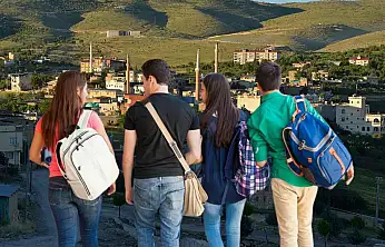 Siirt Tillo'da Taşımalı Eğitim Belirsizliği: Öğrenciler Okullarına Nasıl Ulaşacak?
