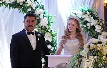 Siirt Vali Yardımcısı Yunus Emre Bozkurtoğlu Ve Esra Cintosun Dünya Evine Girdi