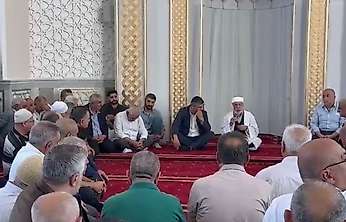 Siirtli Kanaat Önderi Şeyh Muiniddin Aydın, İstanbul'da Husumetli İki Aileyi Barıştırdı
